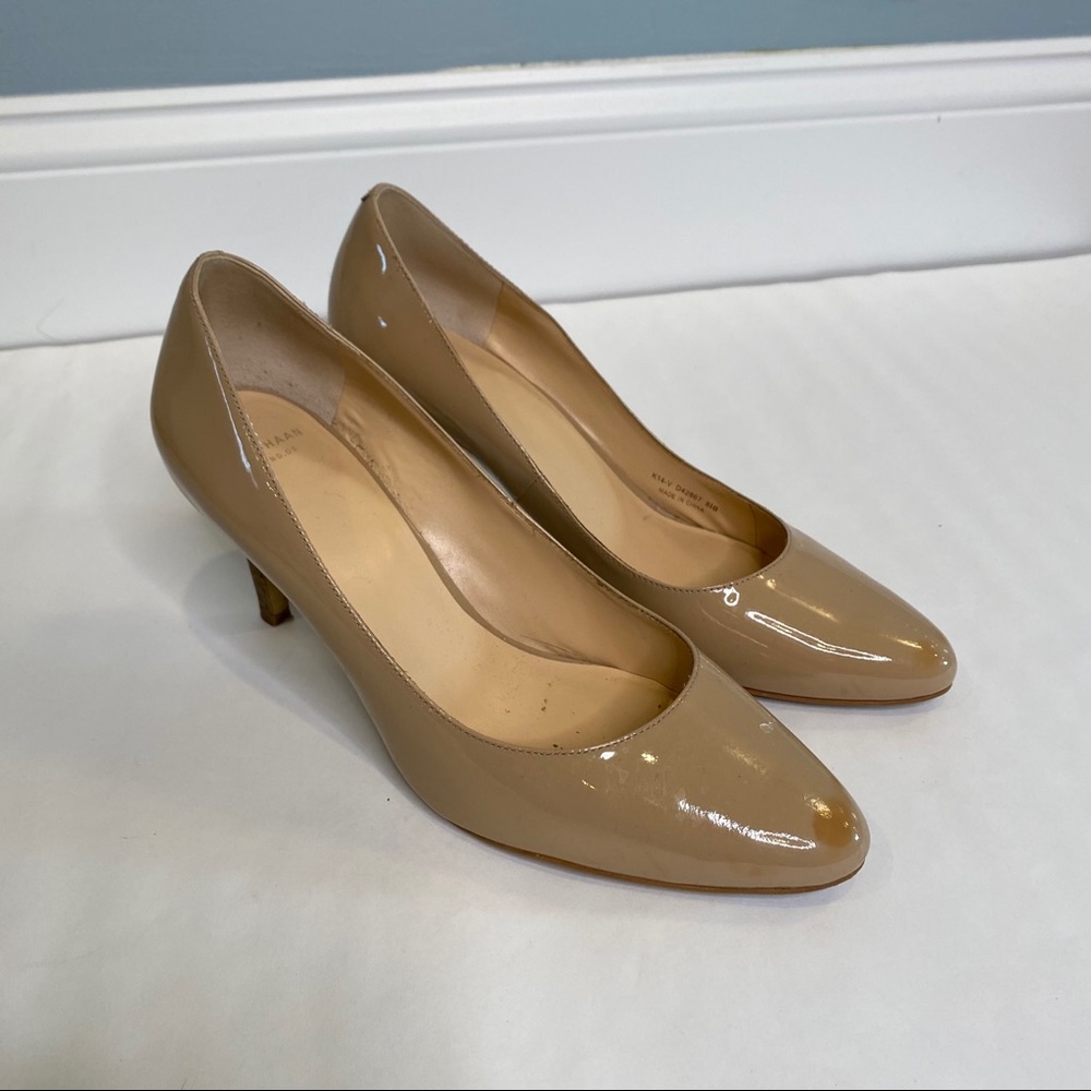 COLE HAAN tan pumps